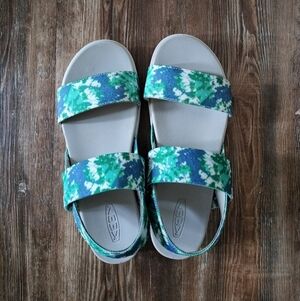 Mint Condition Keen Sandal's. Stylish AND comfortable.